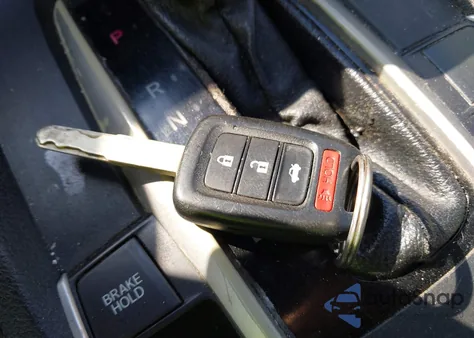 2018 Honda Civic Lx z USA, uszkodzony, nr VIN 19XFC2F57JE042755